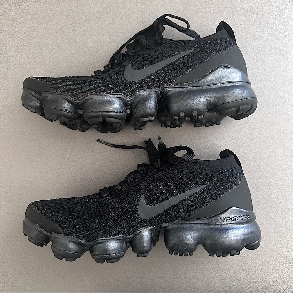 Nike Air VaporMax Flyknit 3 Triple black womens size 6